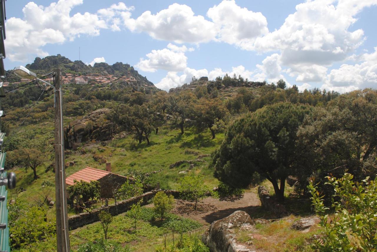 Moradia Familia Escoto Βίλα Monsanto Εξωτερικό φωτογραφία