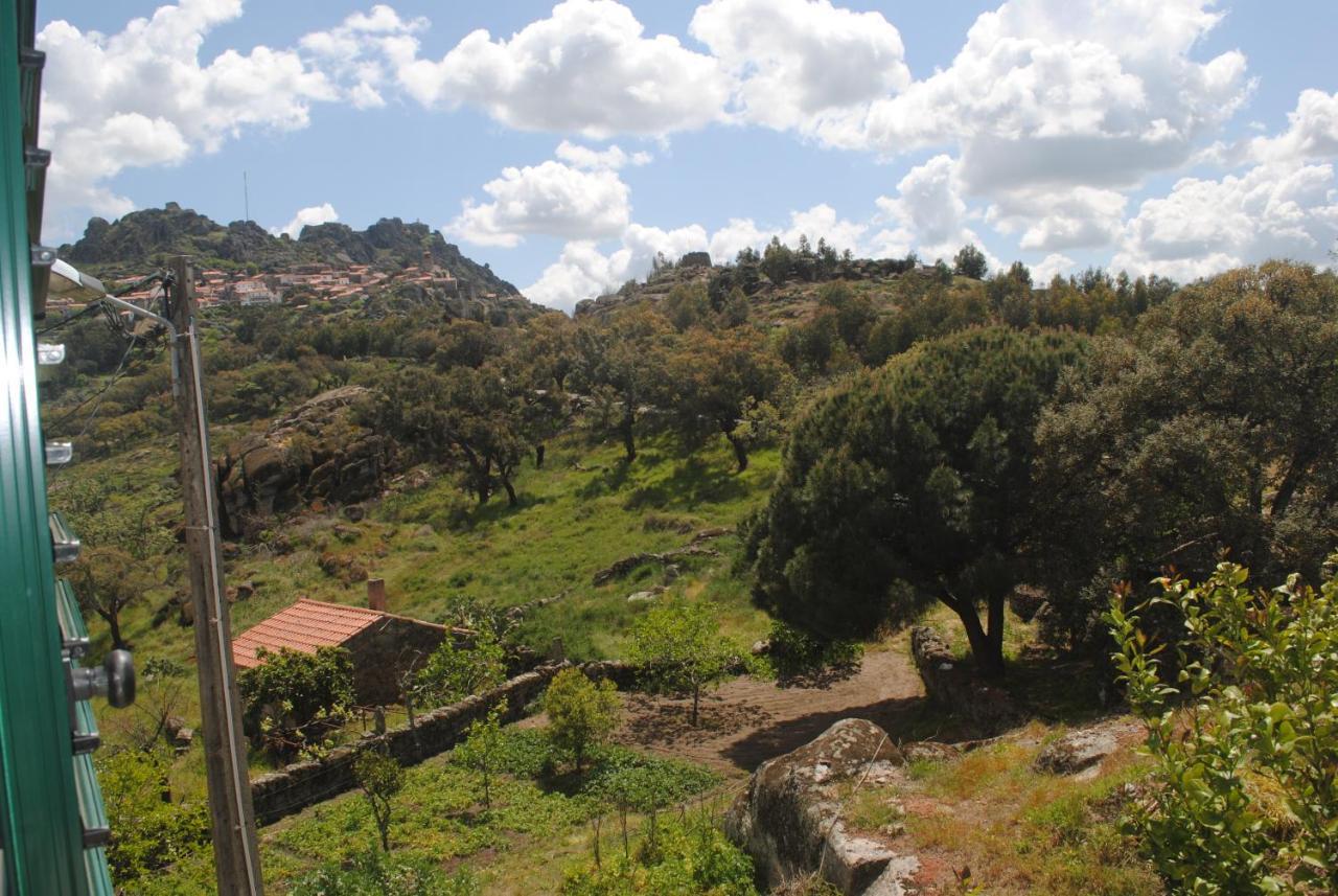 Moradia Familia Escoto Βίλα Monsanto Εξωτερικό φωτογραφία
