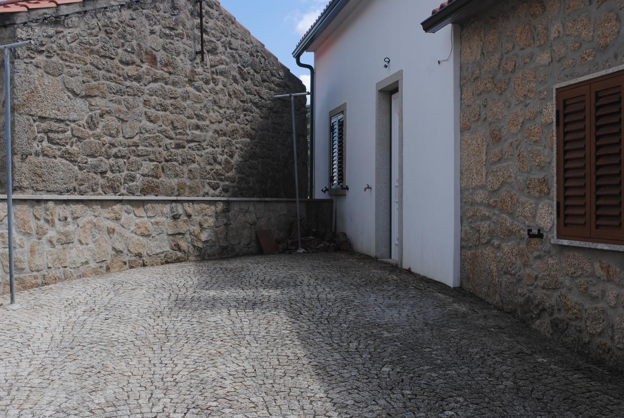 Moradia Familia Escoto Βίλα Monsanto Εξωτερικό φωτογραφία
