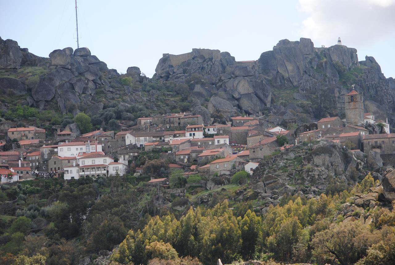 Moradia Familia Escoto Βίλα Monsanto Εξωτερικό φωτογραφία